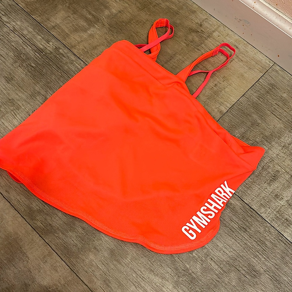 Hot pink gym, shark crop top